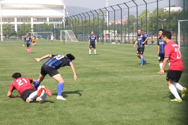 乒乓球机器人球技如何？最新研究称可超越人类精英乒乓球手